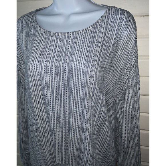 Everly Sz SMALL Arrow Tie Front Top L/S Pullover Shirt Blue White Stripe EUC - Picture 1 of 9